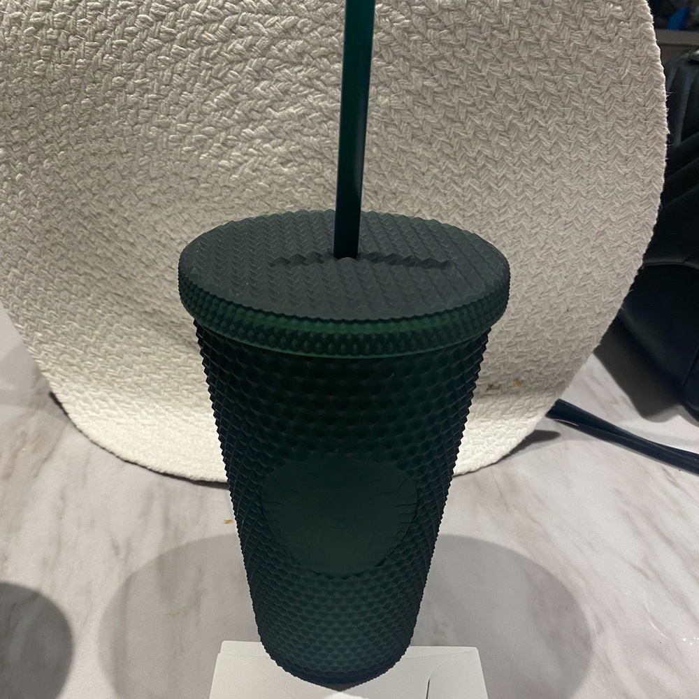Starbucks grande cups